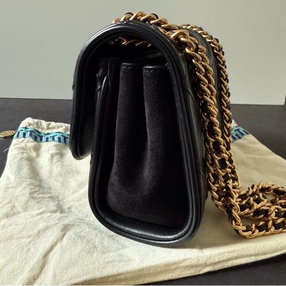 Tory Burch Black Crossbody Bag with Gold Chain - Picture 3 of 10